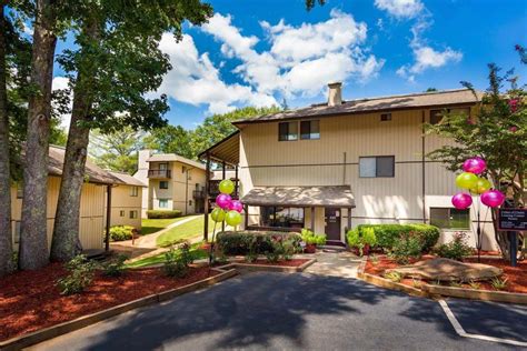 Discover the distinctive apartment home you've been looking for in one of DeKalb County's most convenient locations. . Arborside apartment homes